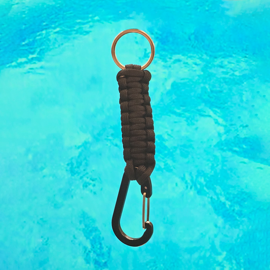 Paracord keychain with carabiner